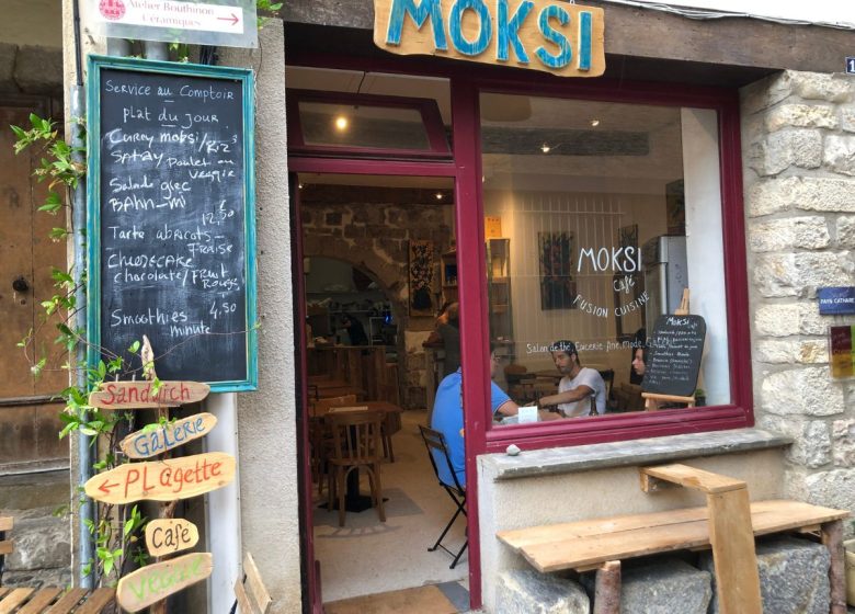 MOKSI CAFÉ